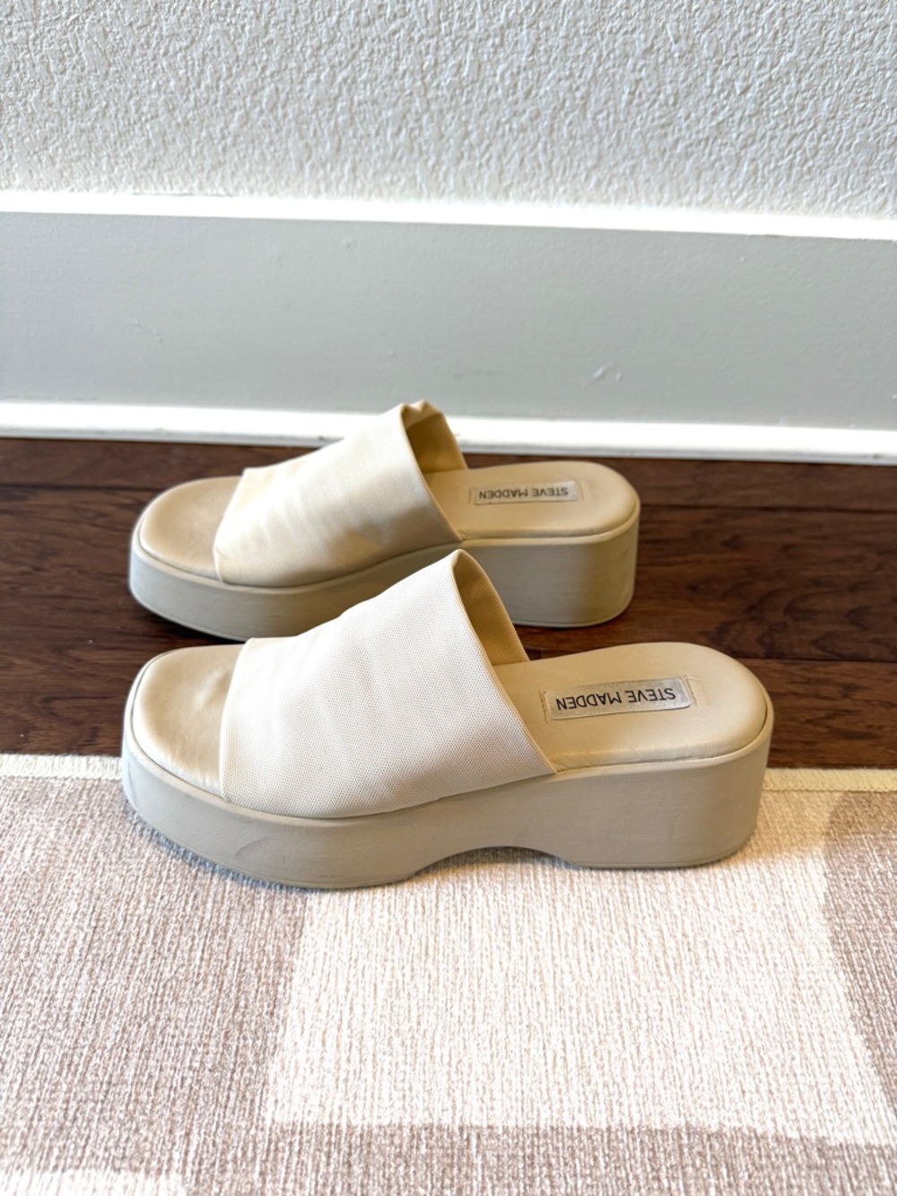 Steve Madden Cream Slinky30 Platform Sandals